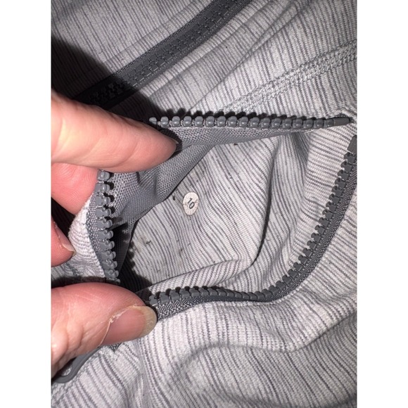 Lululemon define jacket Gray women's size 10 - Picture 5 of 6